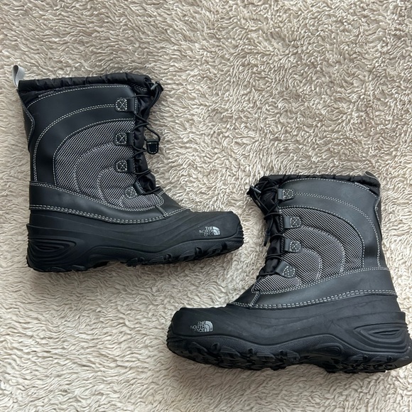 The North Face Alpenglow IV Boots - Picture 3 of 8